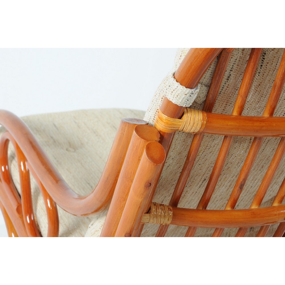 Кресло-качалка ( с подушкой) 05-04 из натурального ротанга, цвет: коньяк Кресло-качалка ( с подушкой) 05-04 из натурального ротанга, цвет: коньяк