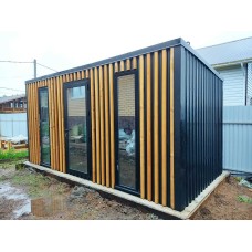 Хозблок FISHT 5 х 2,45 м с двумя окнами