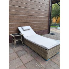 Комплект из искусственного ротанга шезлонг Орландо и столик Мара-2 Greige
