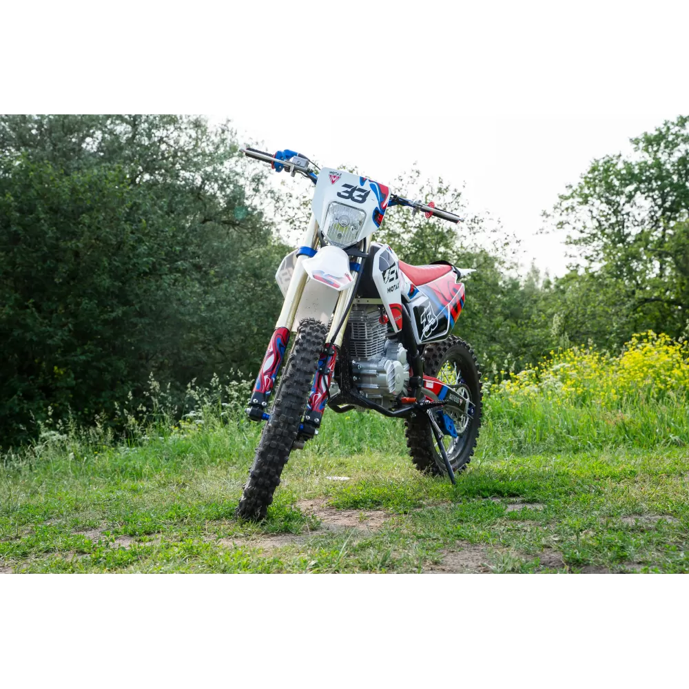 Мотоцикл MOTAX XR 250 (21/18) черный-белый-красный Мотоцикл MOTAX XR 250 (21/18) черный-белый-красный