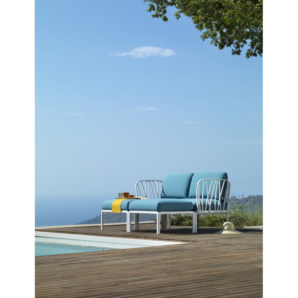 Кресло пластиковое с подушками Komodo Poltrona 003/4037100142 Кресло пластиковое с подушками Komodo Poltrona 003/4037100142