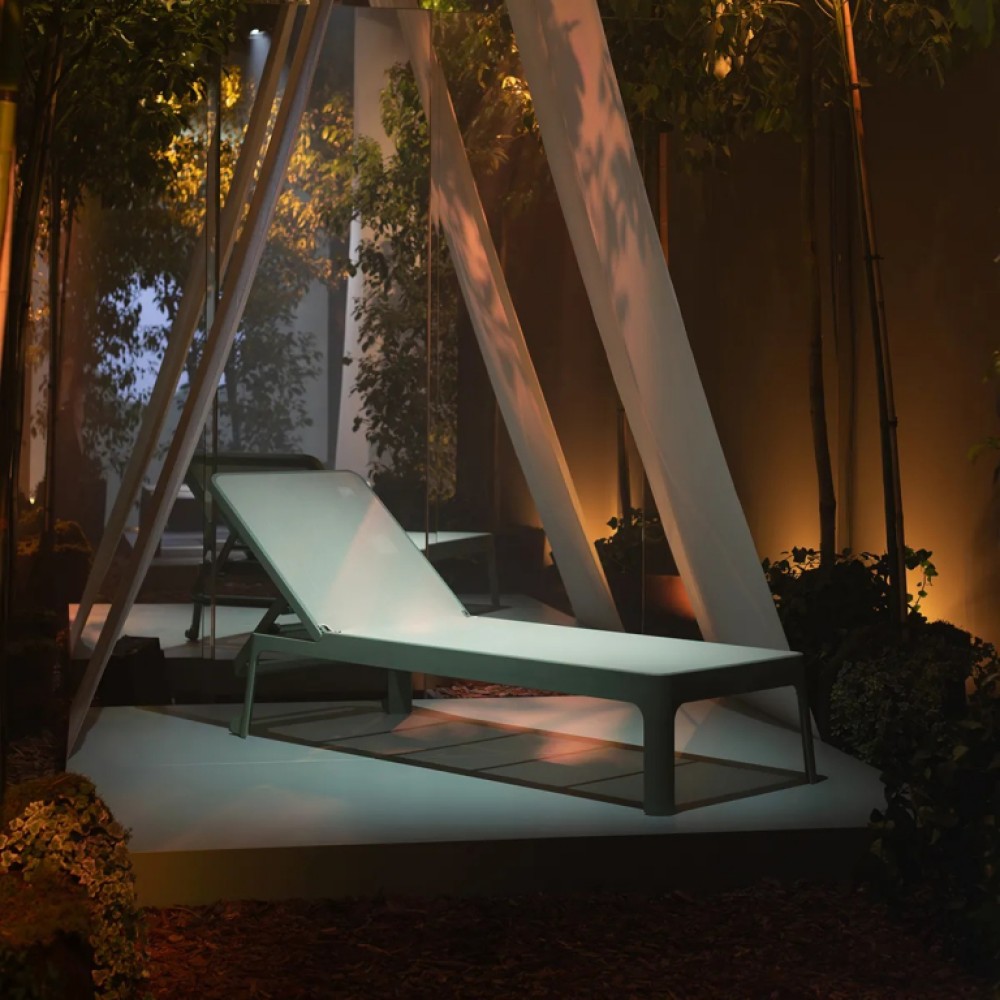 Шезлонг-лежак пластиковый Plano 003/4046215212