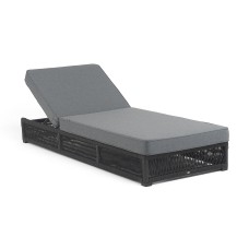 "Ривьера" шезлонг плетеный из роупа, каркас алюминий темно-серый (RAL7024) муар, роуп темно-серый круглый, ткань темно-серая 027