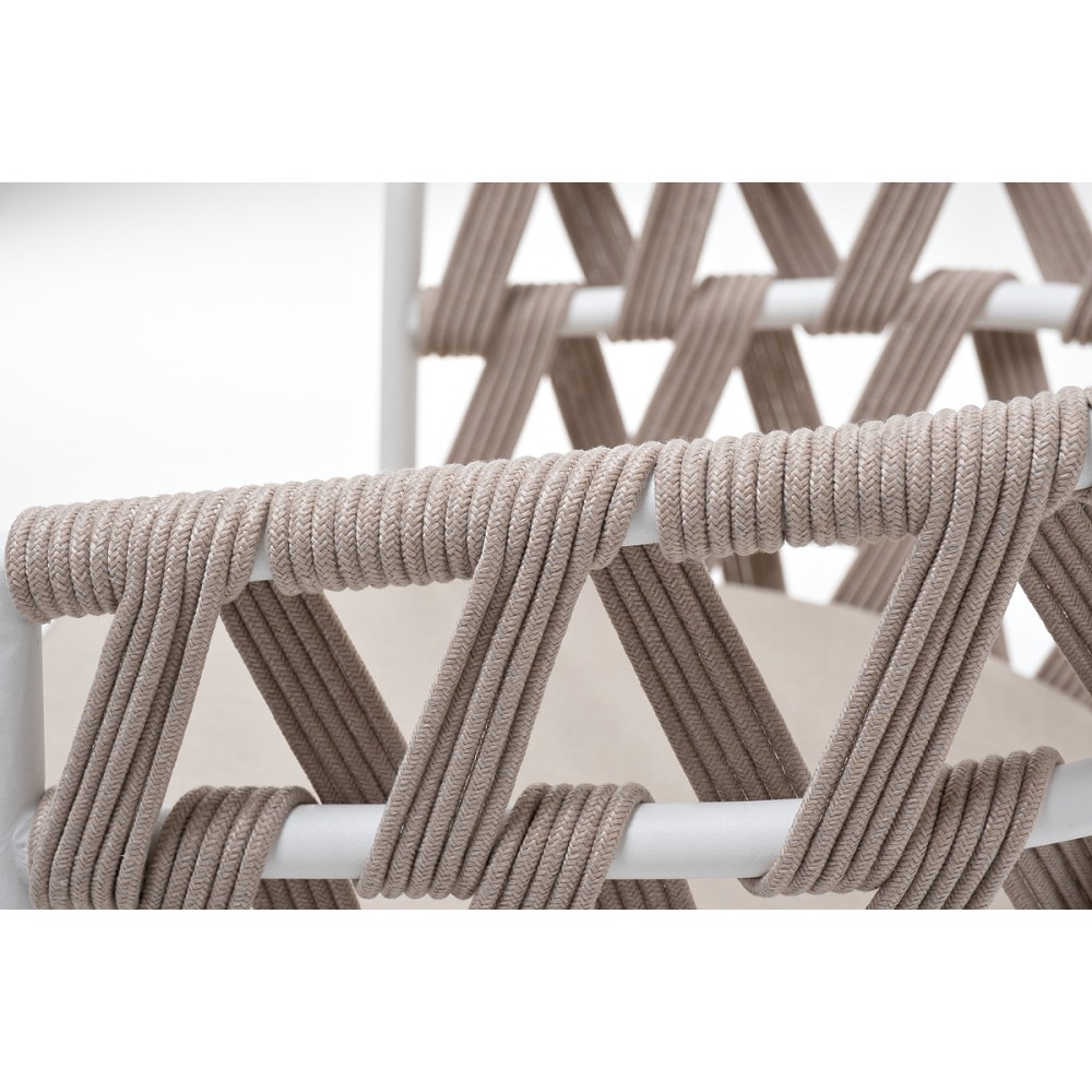 "Диего" стул плетеный из роупа, каркас из стали белый муар, роуп бежевый круглый, ткань бежевая 15052 "Диего" стул плетеный из роупа, каркас из стали белый муар, роуп бежевый круглый, ткань бежевая 15052