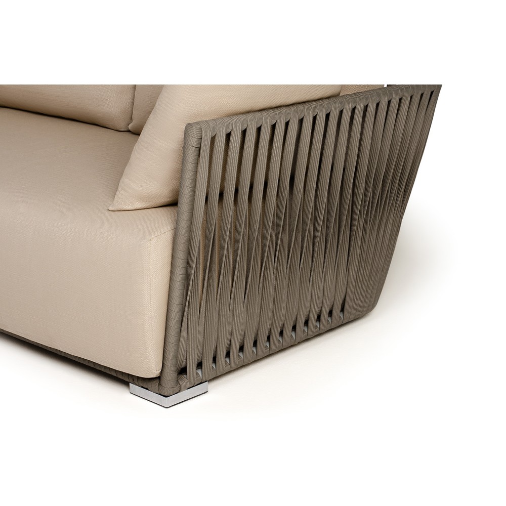 "Форли" диван 2-местный плетеный из роупа, каркас алюминий светло-серый (RAL7035) муар, роуп серо-коричневый 23мм, ткань Mossle бежевая "Форли" диван 2-местный плетеный из роупа, каркас алюминий светло-серый (RAL7035) муар, роуп серо-коричневый 23мм, ткань Mossle бежевая