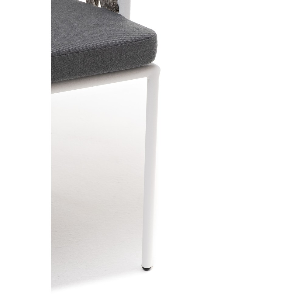 "Диего" стул плетеный из роупа, каркас из стали белый муар, роуп серый меланж круглый, ткань серая 017 "Диего" стул плетеный из роупа, каркас из стали белый муар, роуп серый меланж круглый, ткань серая 017