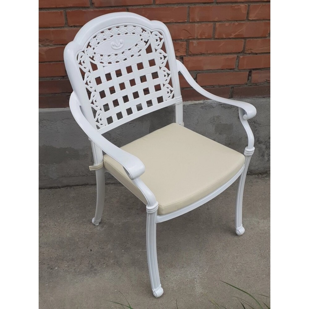 Белое кресло Gera из литого алюминия
